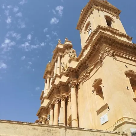 Falconara Tatil Evi Lido di Noto